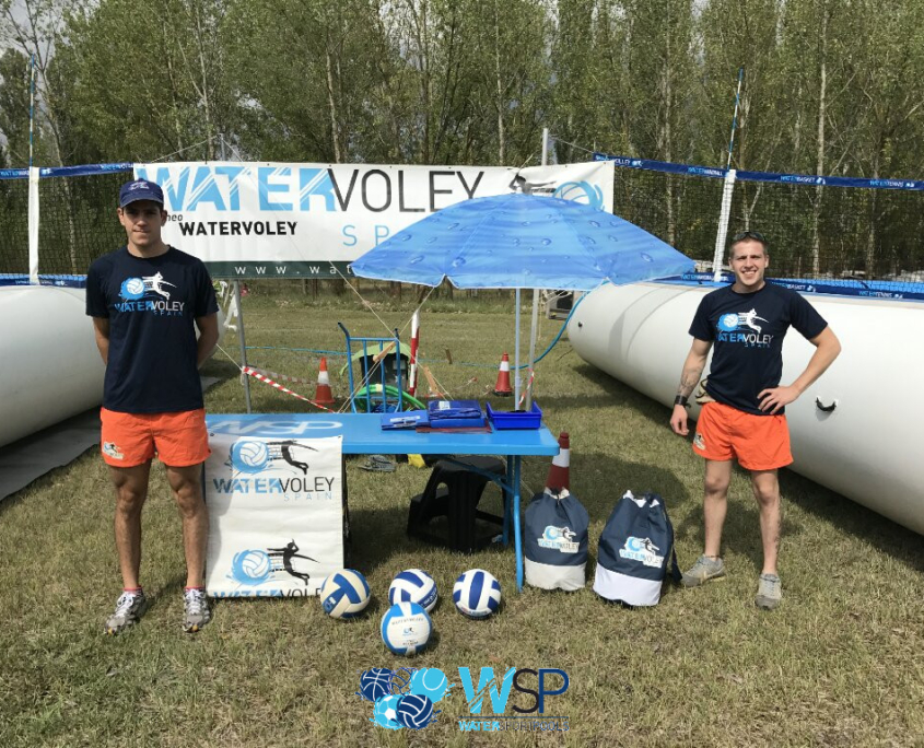 voluntarios en el I torneo watervolley Spain Aranda de Duero